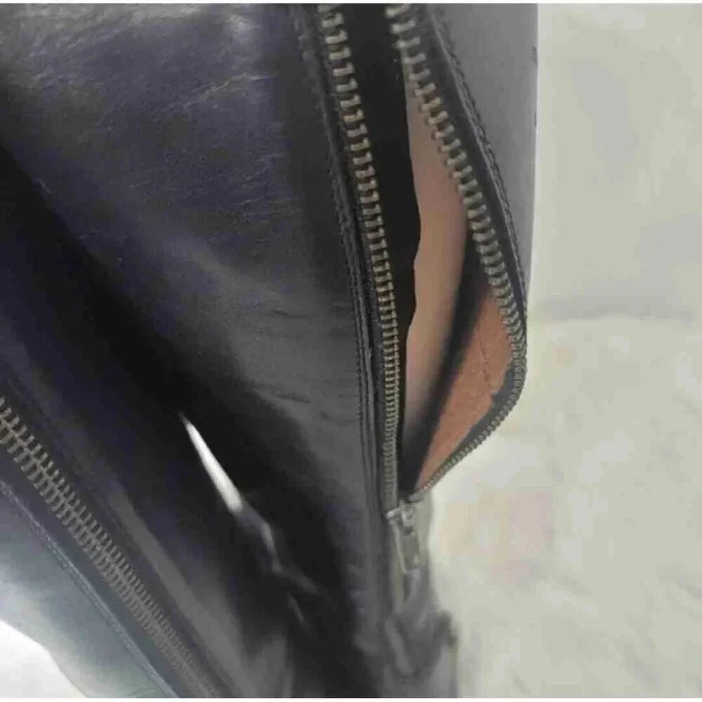 frye black